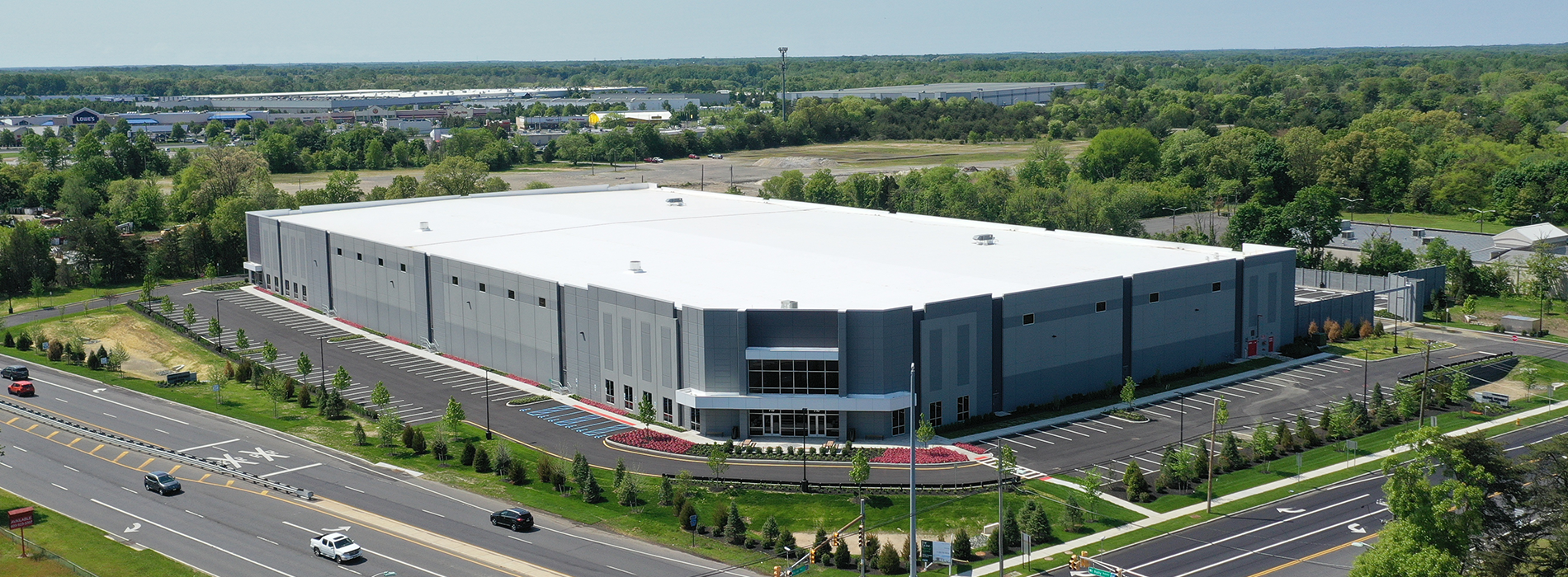 149,471 SF AVAILABLE NOW (DIVISIBLE)